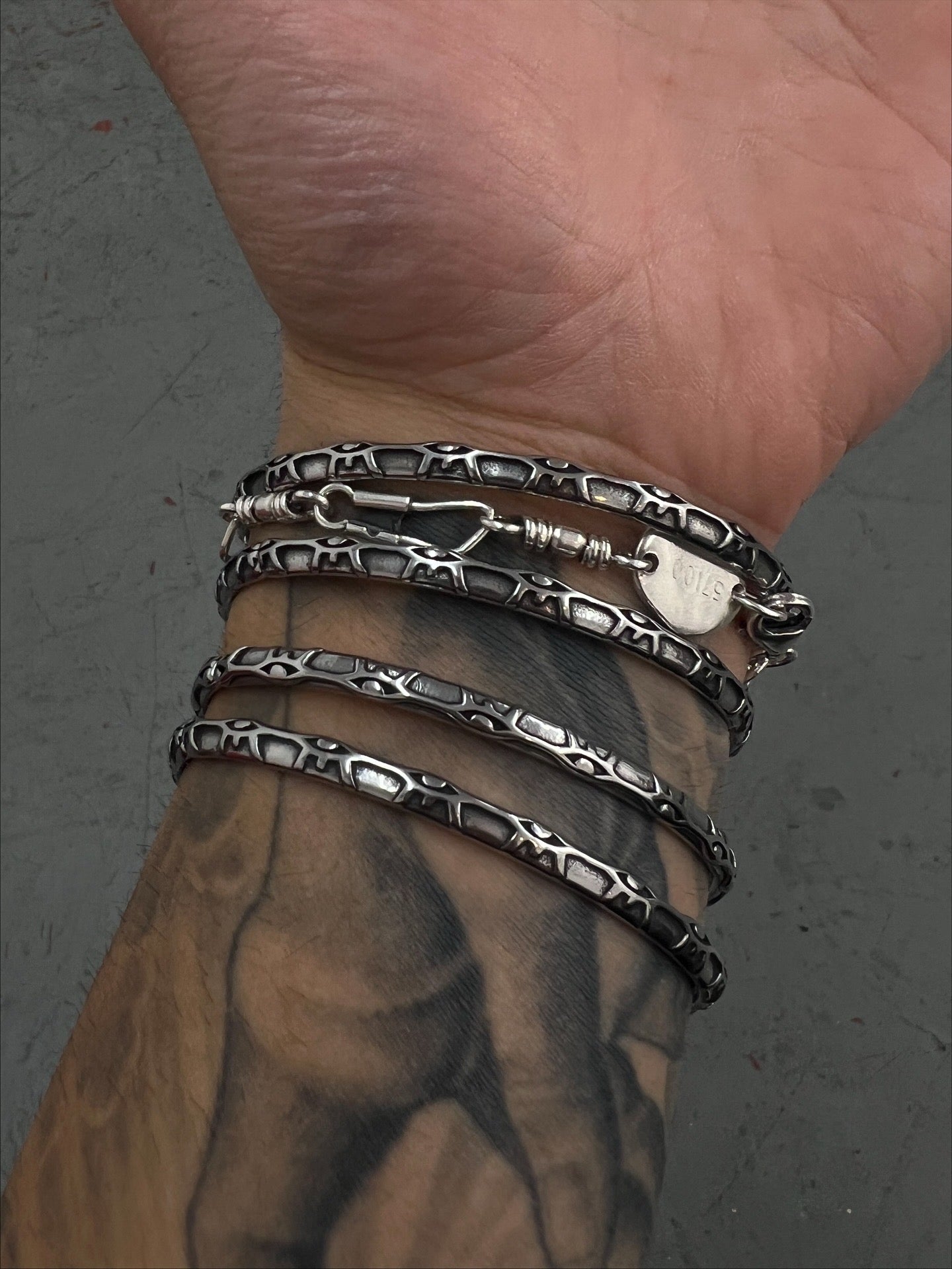 MUDD BANGLE BRACELET