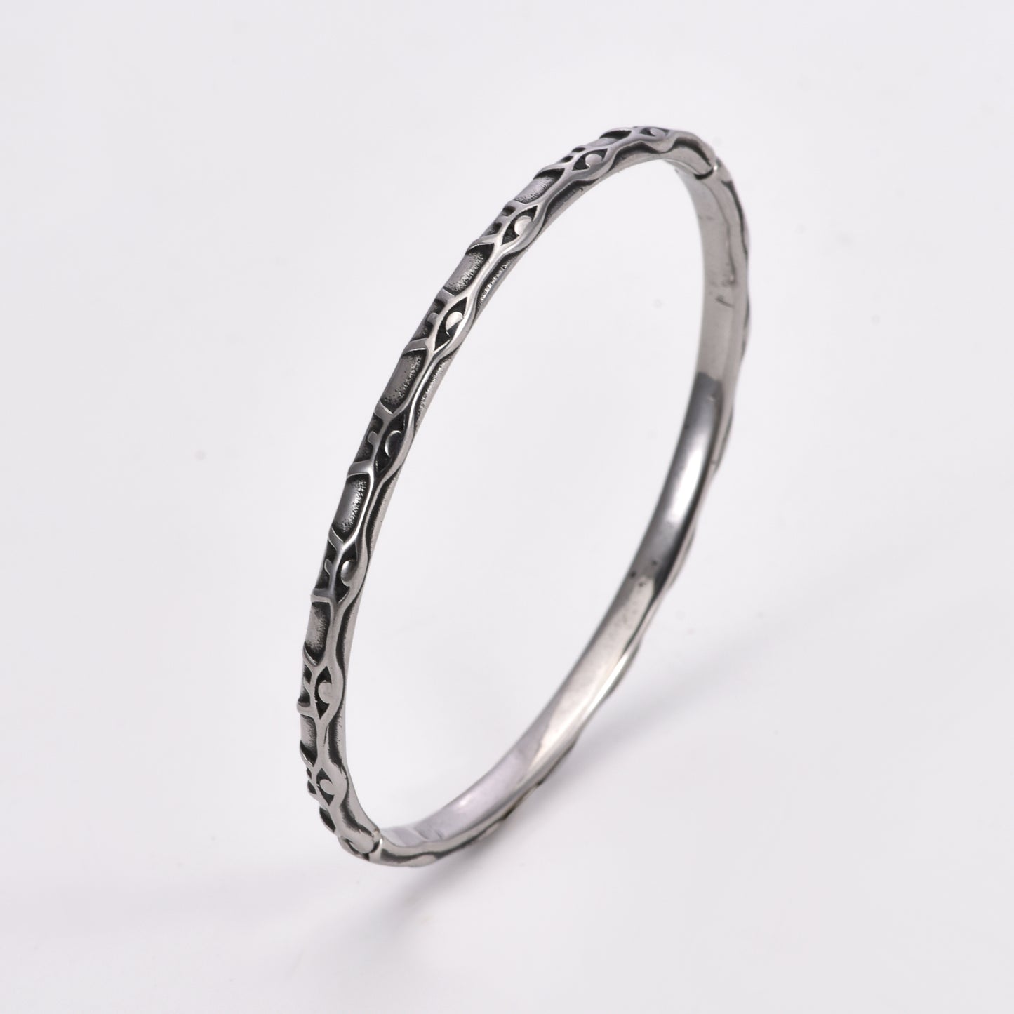MUDD BANGLE BRACELET